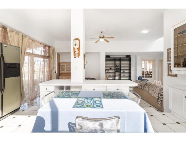 Markópoulon Artemis Villa Near Athens Airport מראה חיצוני תמונה